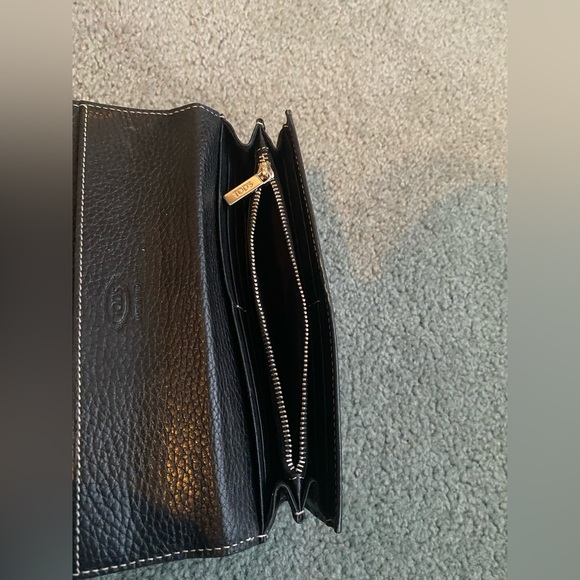 Tod’s Pebbled Calfskin Leather Long Wallet - Picture 4 of 7